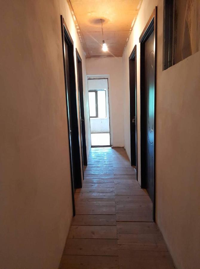 Guesthouse Lika Ushguli ภายนอก รูปภาพ
